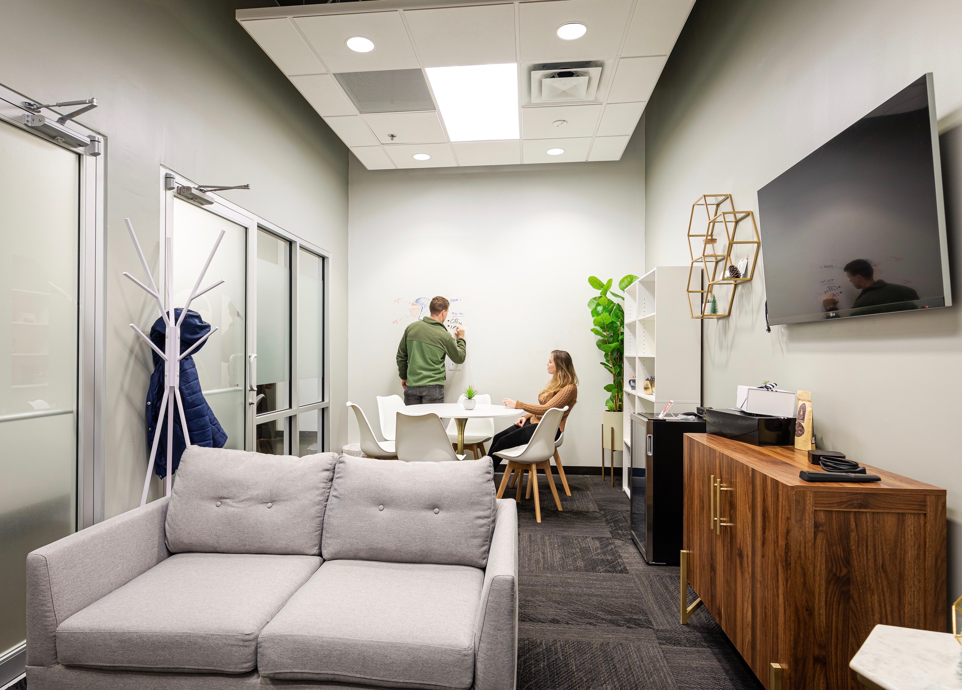 Available office in Atlanta, GA