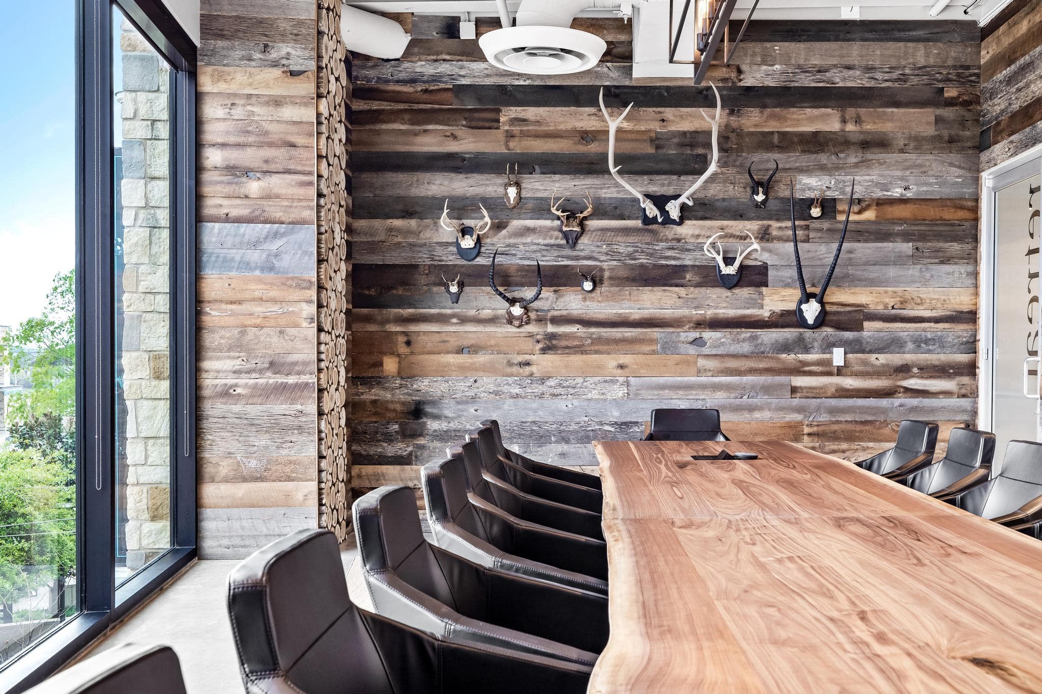 Boardroom seating 16 people at Roam Grandscape